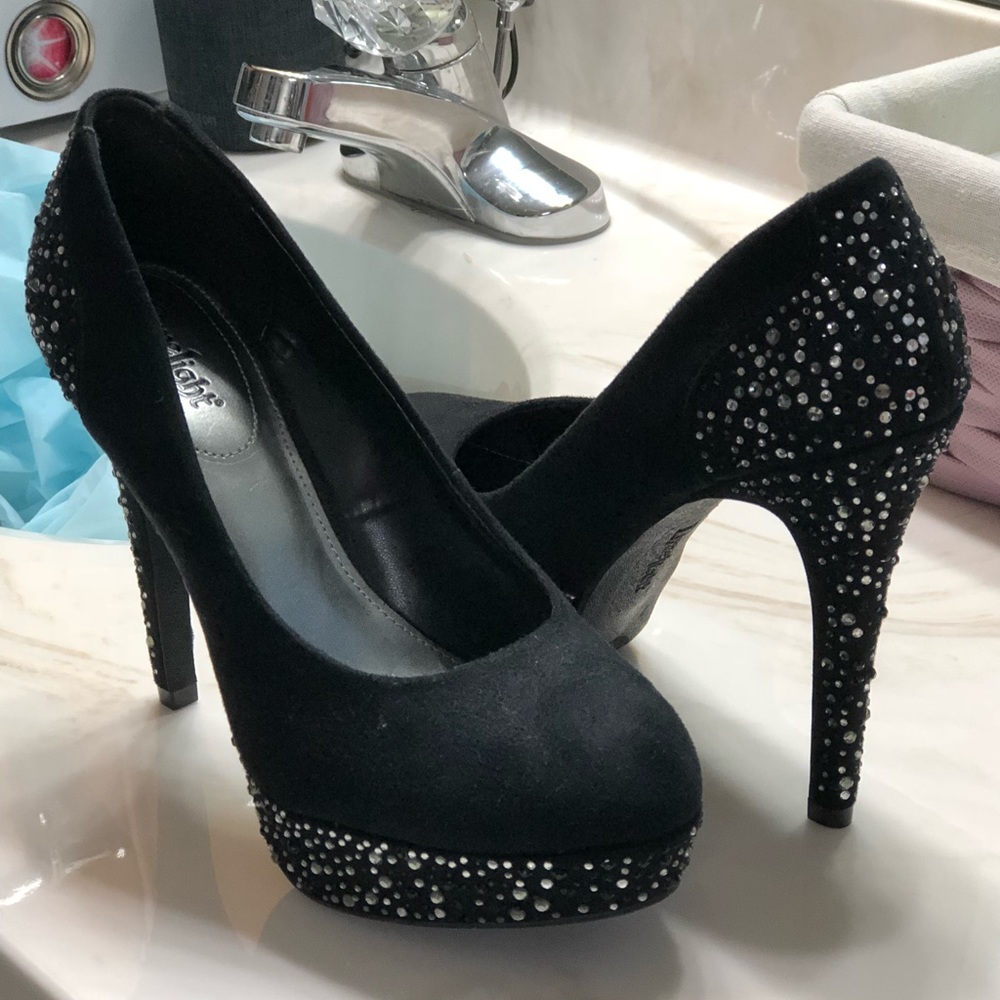 Black heel with crystal sparkle
